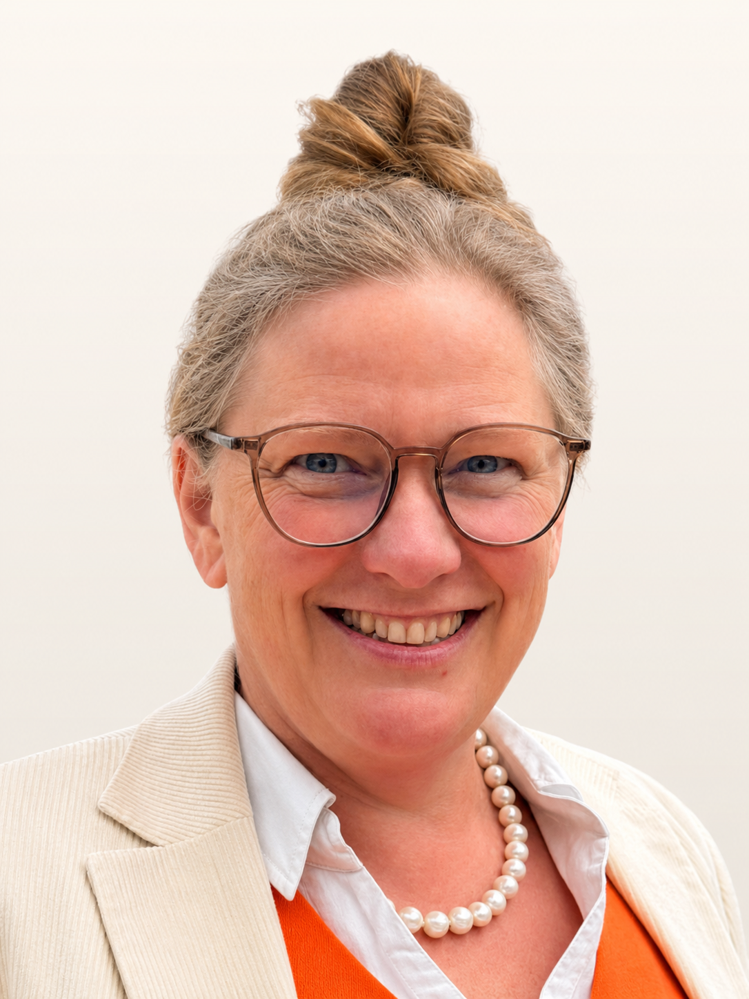 Christina Illing – Autorin, Speakerin, Begründerin des Pflichtkind™-Feldes